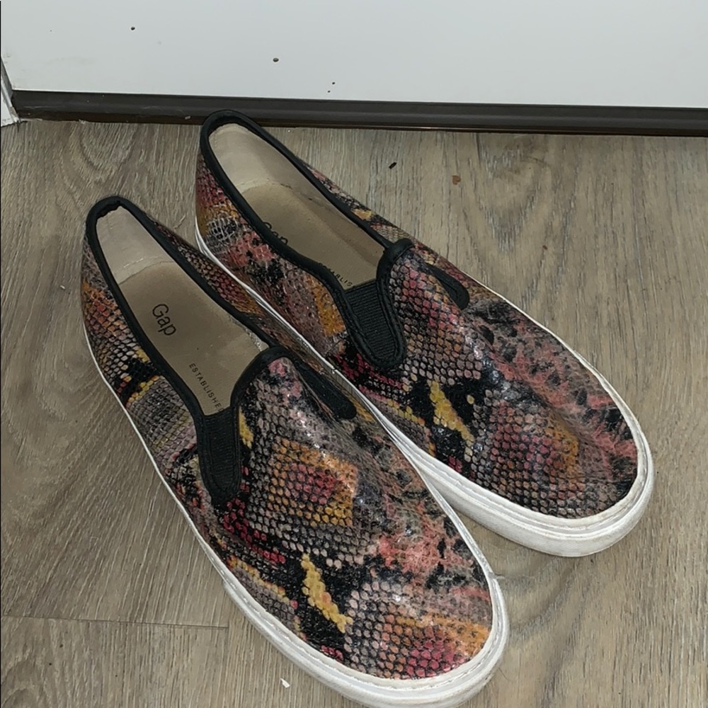 Stylish snake slip on shoes from the Gap!